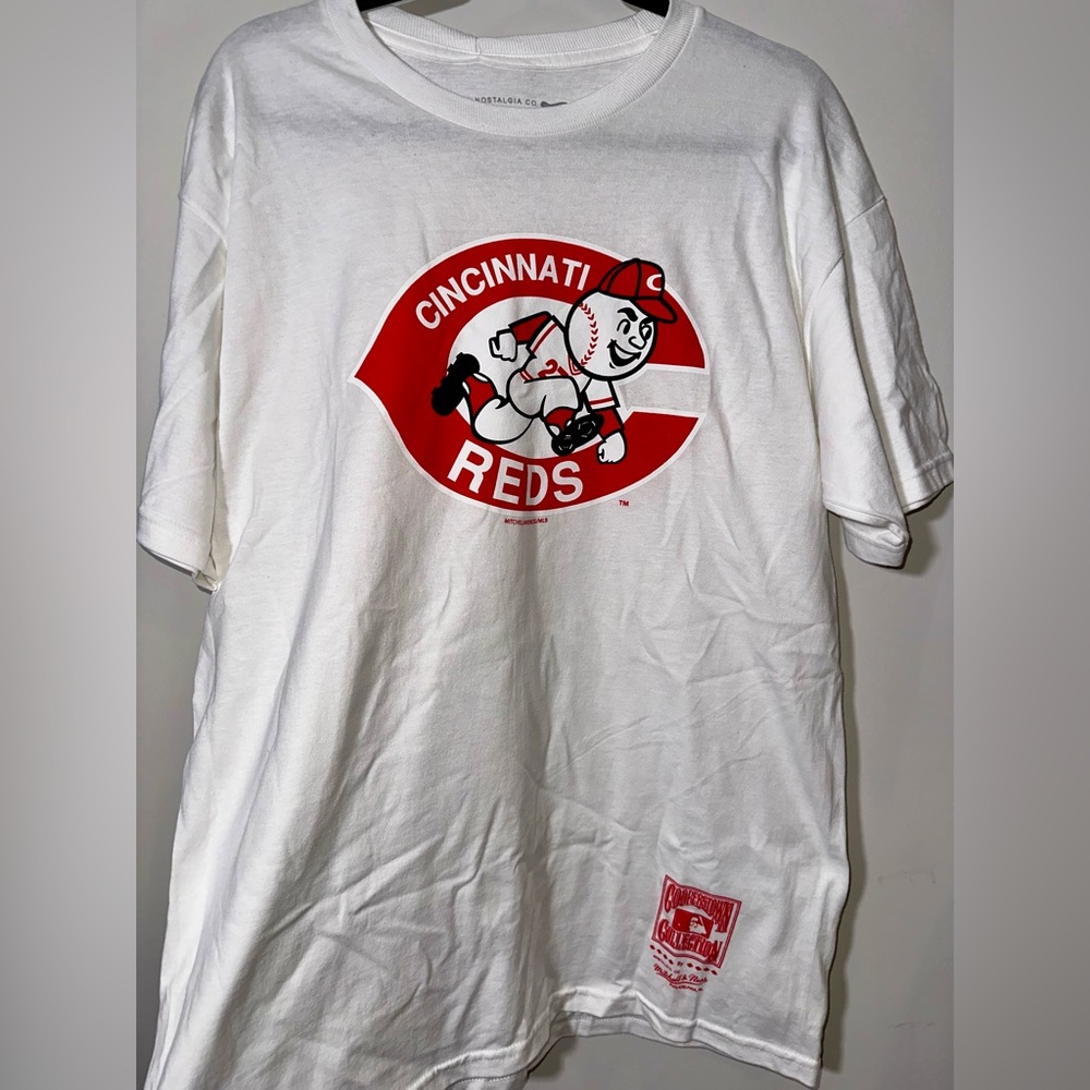 NWT MITCHELL & NESS Cincinnati‎ Reds MLB Tee - Large